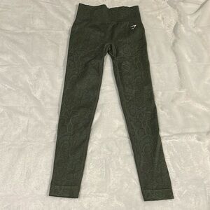 Green workout leggings.